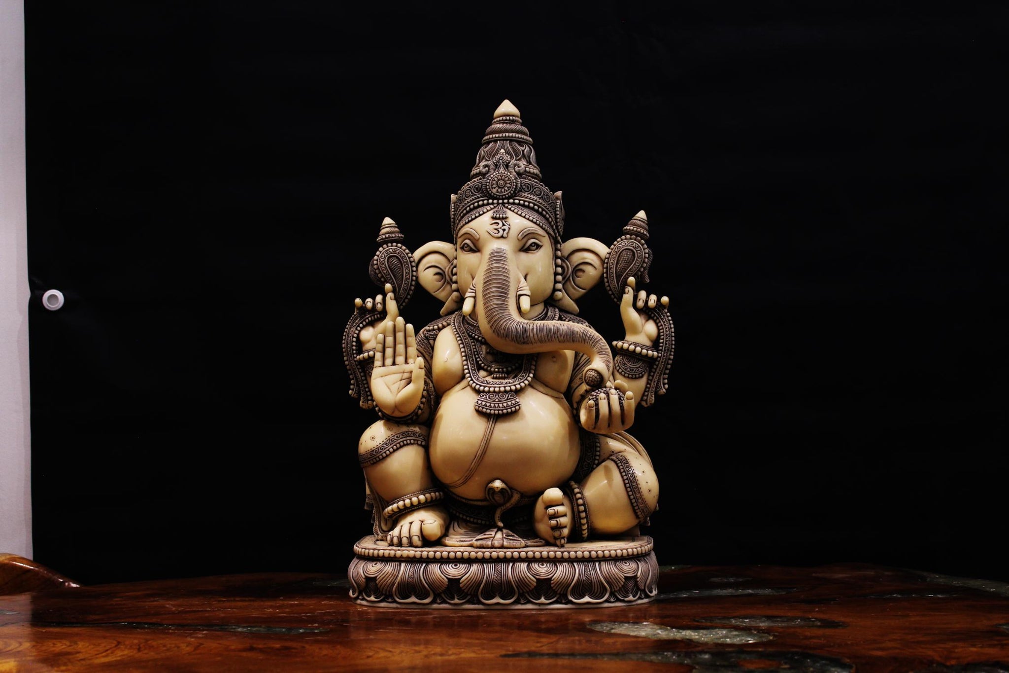 Ivory Ganesha (Big)