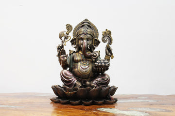 Ganesha On Lotus (Small)